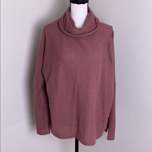 Tops - Women’s Mauve Turtle Neck Top Size Small